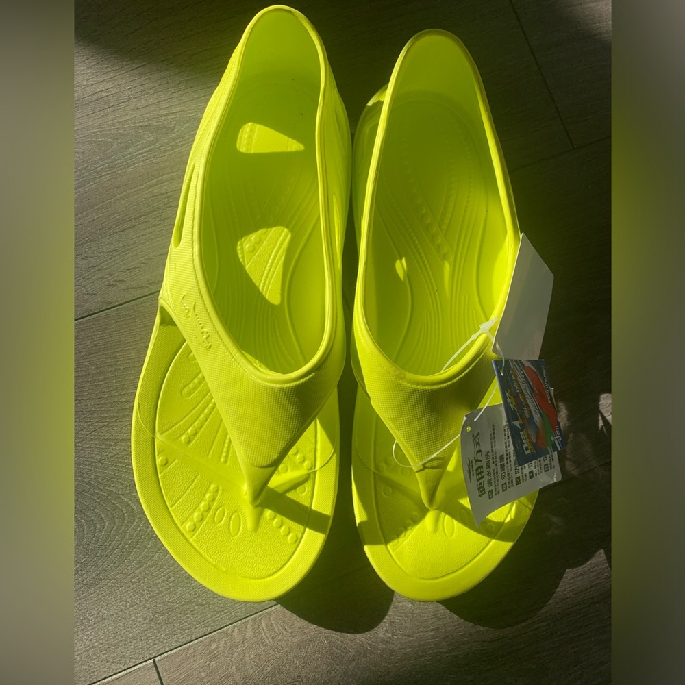 Running sandal just run! Size 42 bút it’s fit for 43/9-5-10